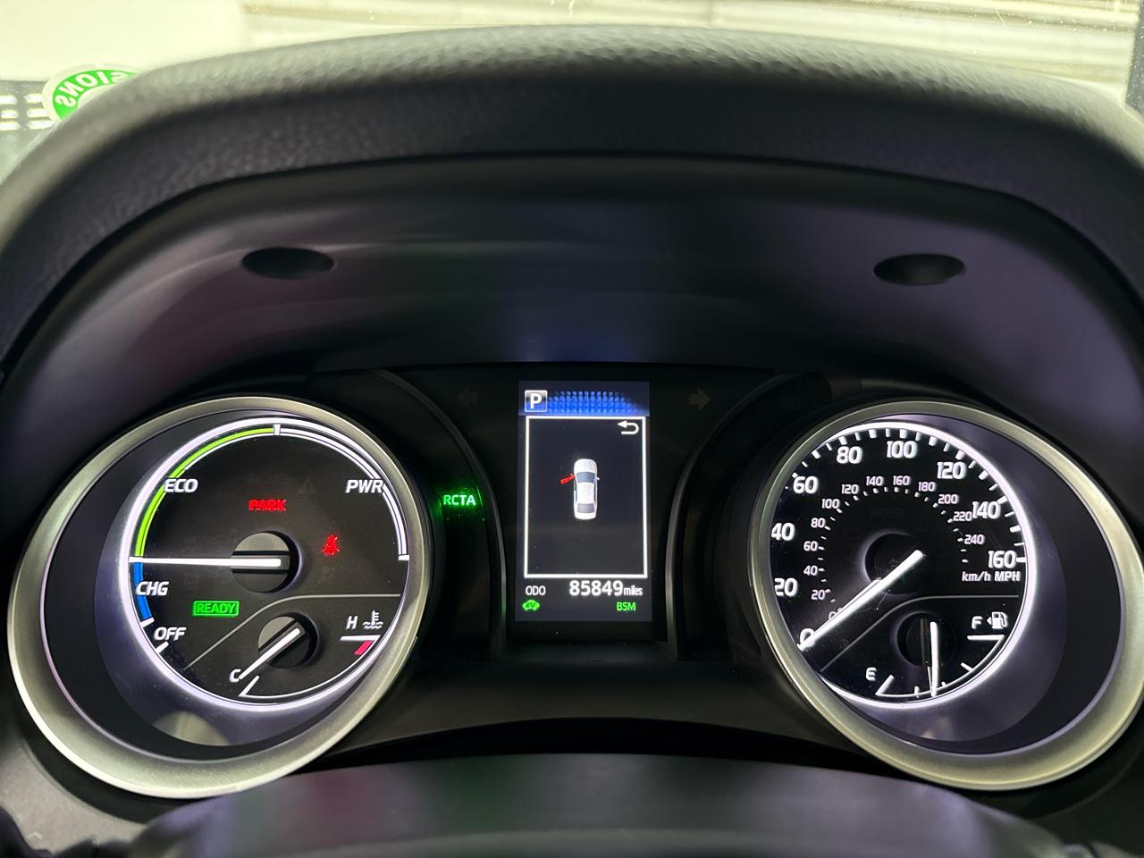 Toyota Camry Hybrid LE CVT (Natl) 2022