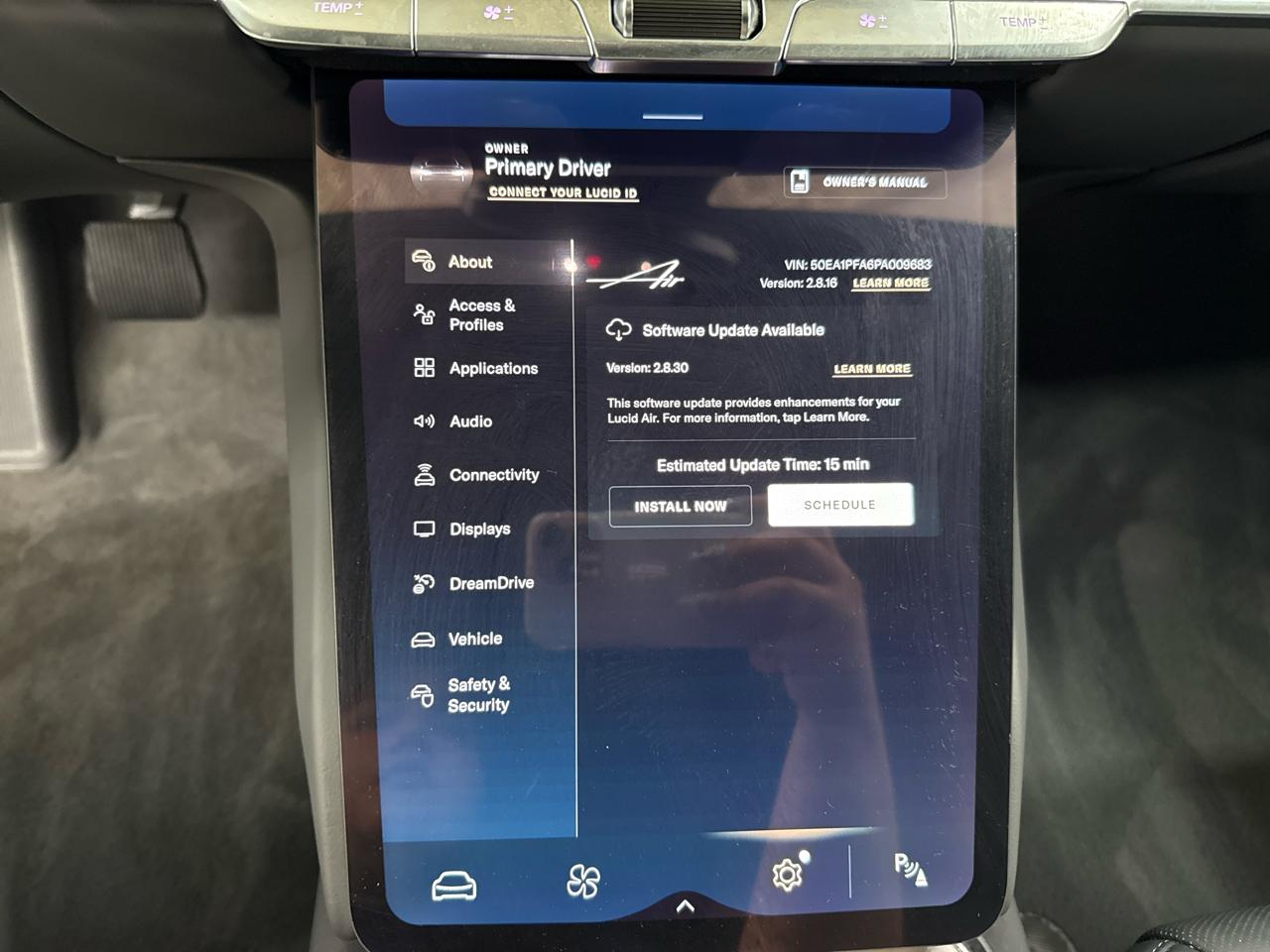 Lucid Air Pure AWD 2023