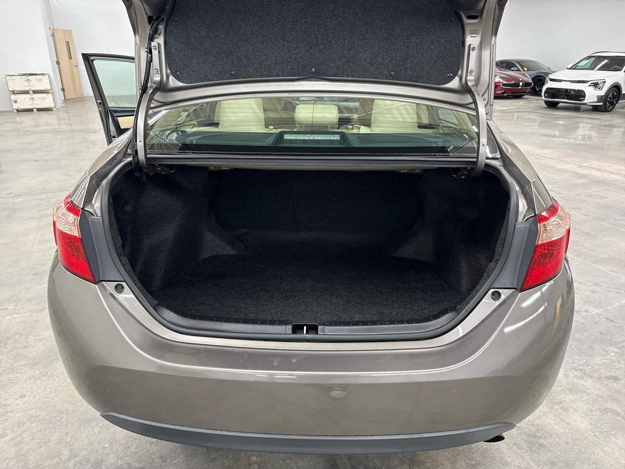 Toyota Corolla LE 2018