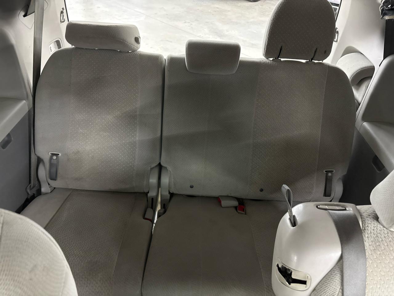 Toyota Sienna 5dr 8-Pass Van V6 LE FWD (Natl) 2014
