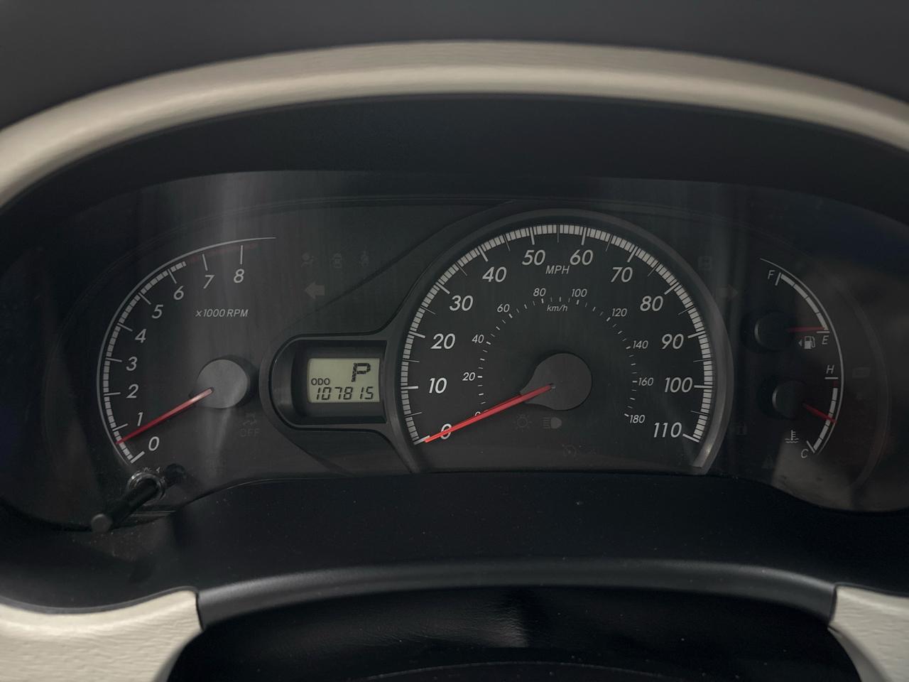 Toyota Sienna 5dr 8-Pass Van V6 LE FWD (Natl) 2014