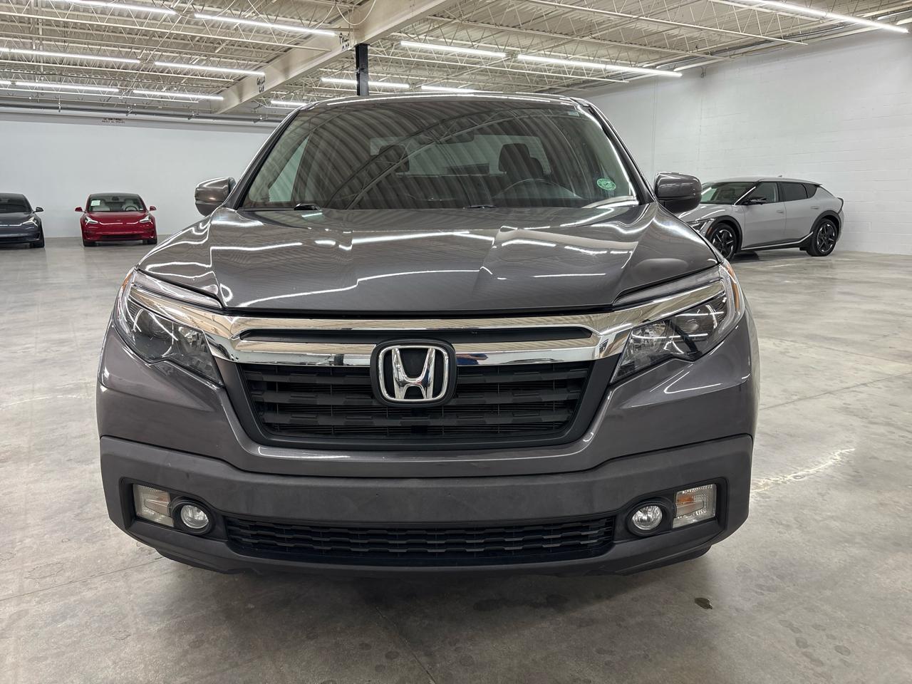 Honda Ridgeline RTL 4x4 Crew Cab 5.3' Bed 2017