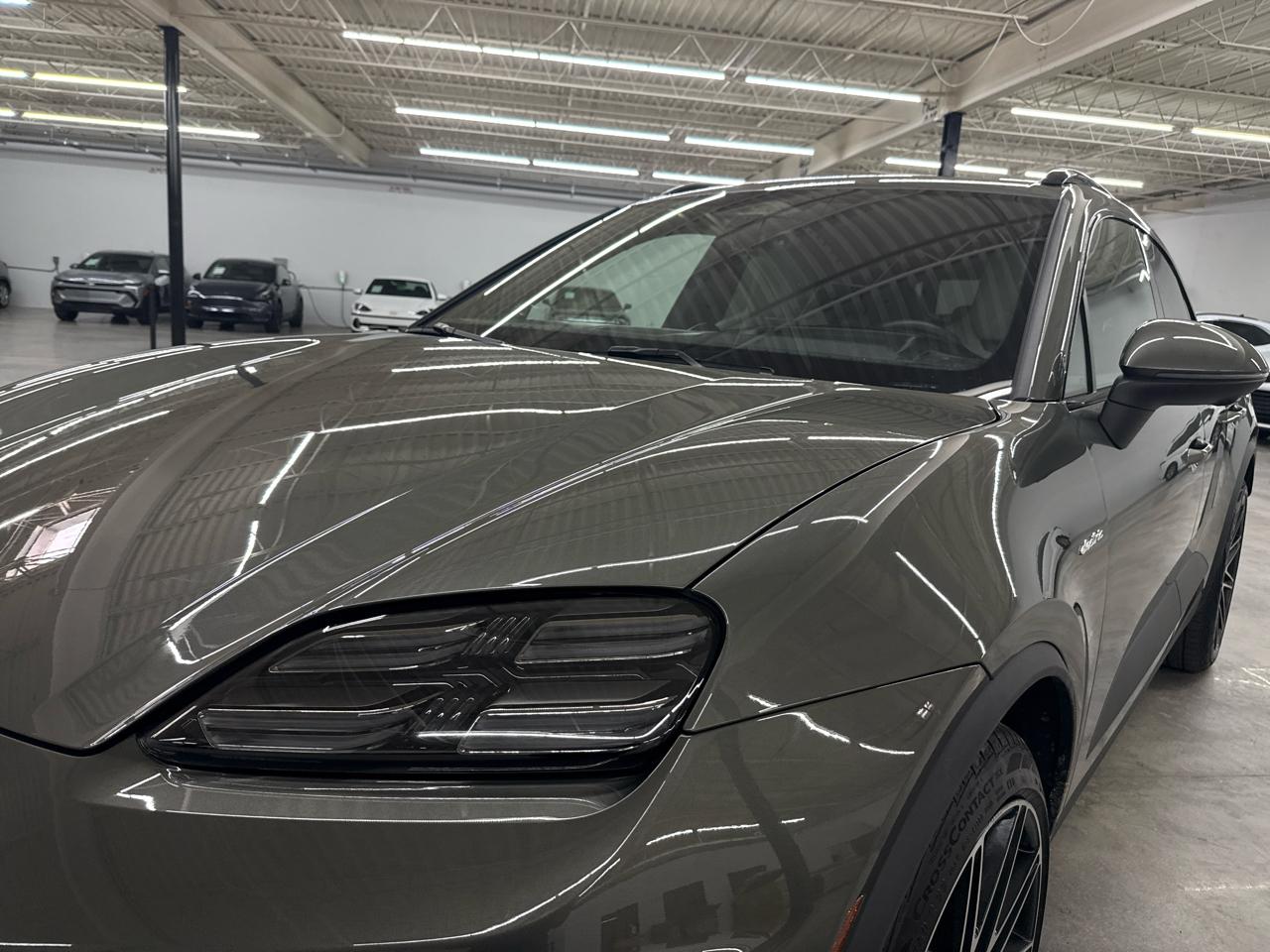 Porsche Macan Electric 4 AWD 2024