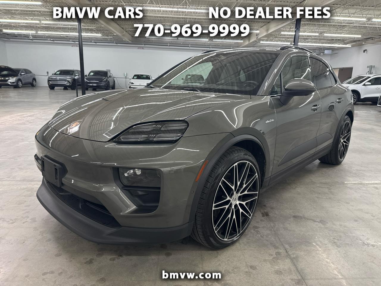2024 Porsche Macan Macan 4 Electric's photo