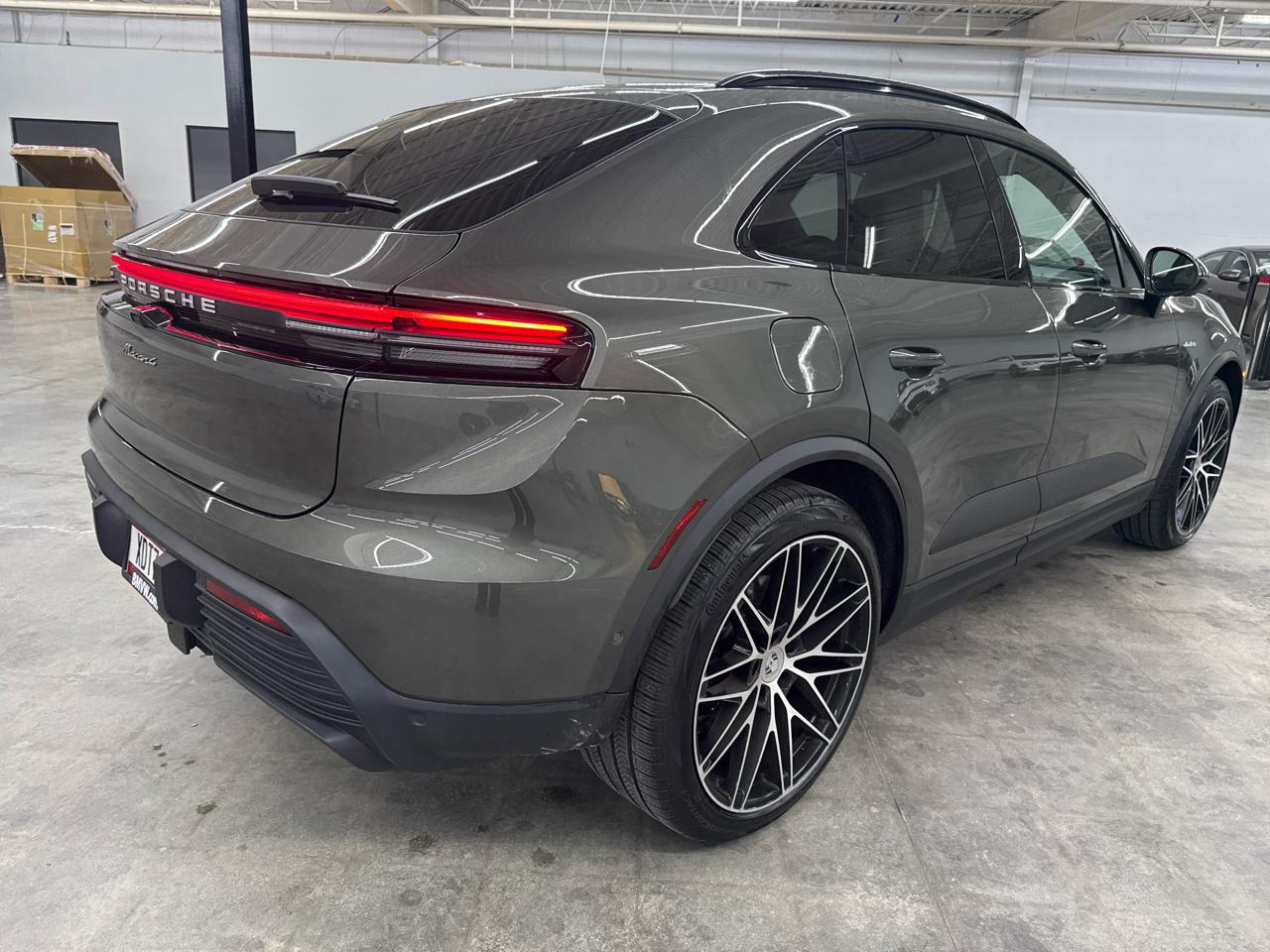 Porsche Macan Electric 4 AWD 2024
