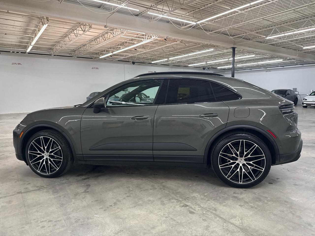Porsche Macan Electric 4 AWD 2024