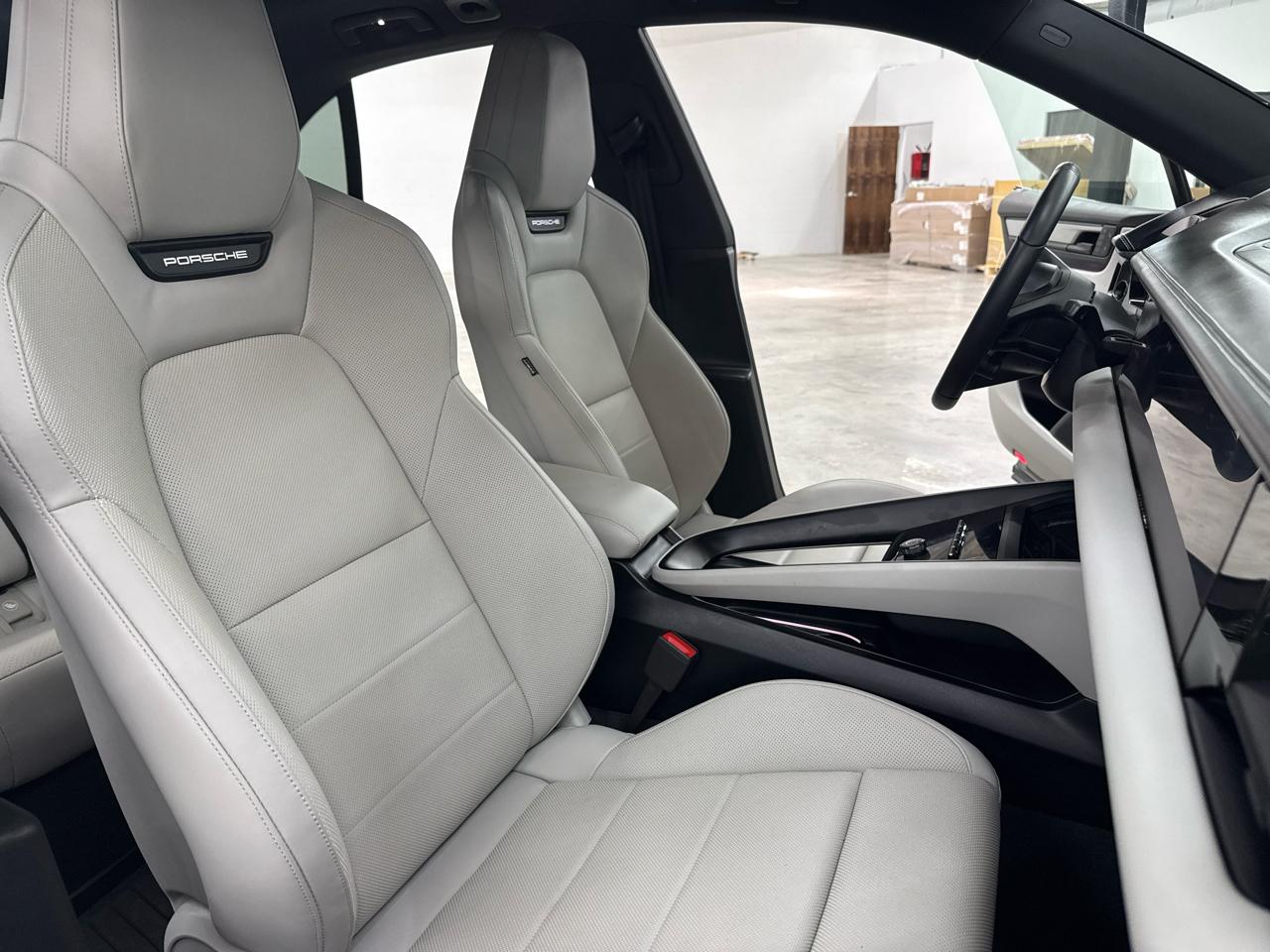 Porsche Macan Electric 4 AWD 2024