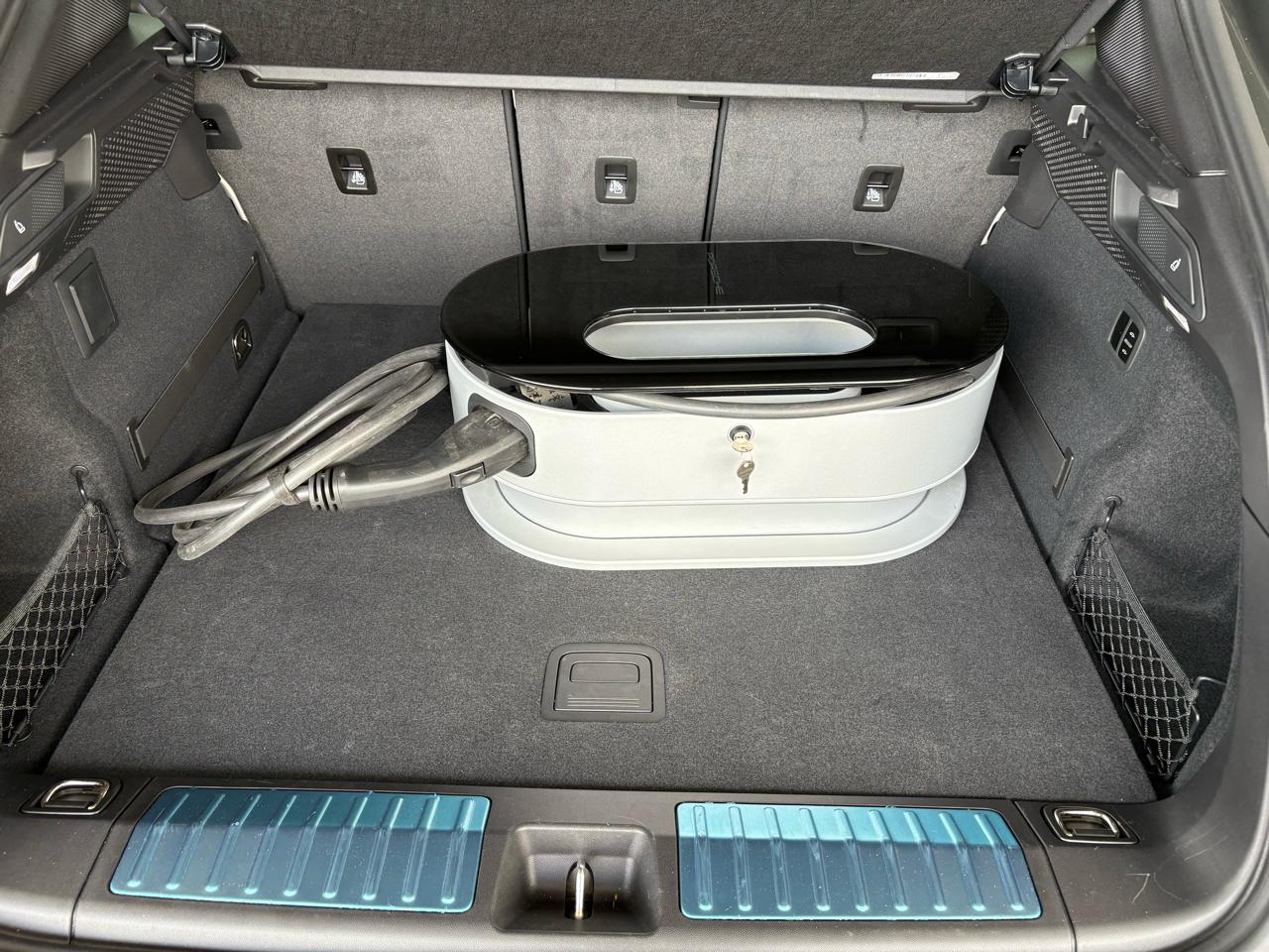 Porsche Macan Electric 4 AWD 2024