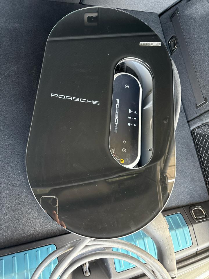 Porsche Macan Electric 4 AWD 2024