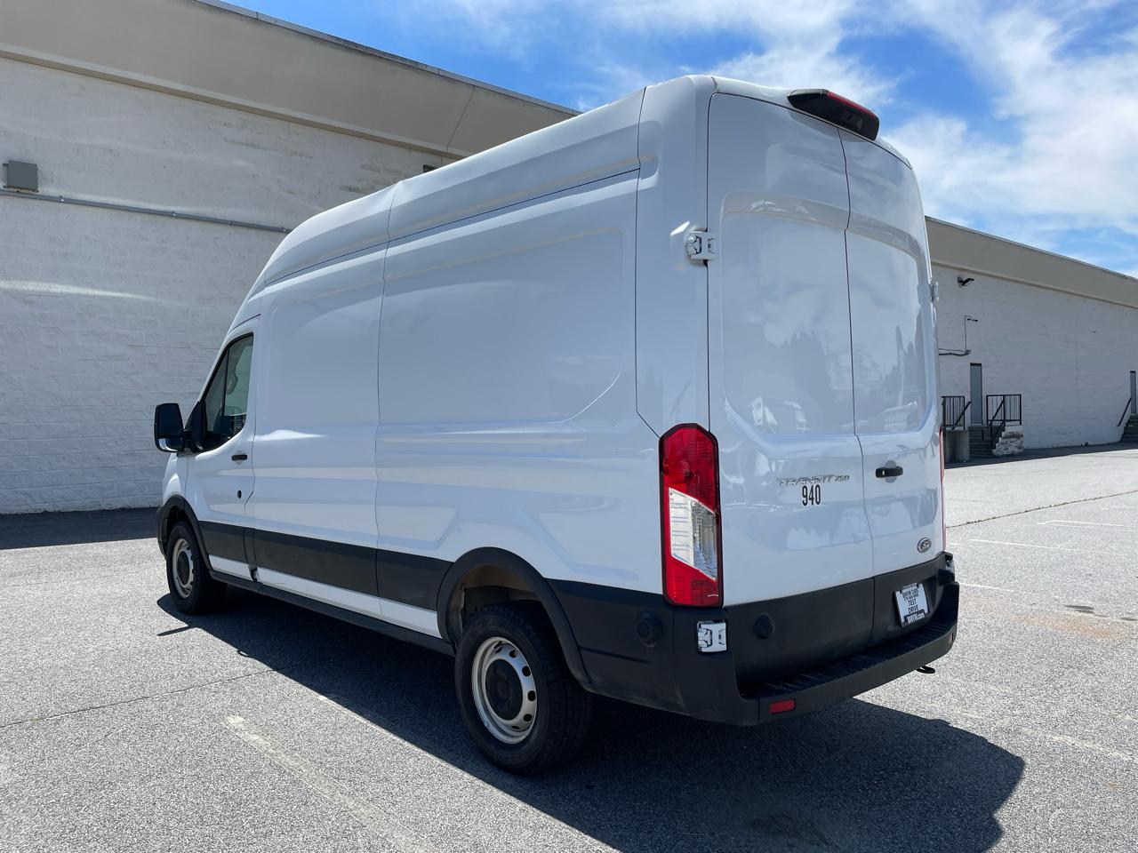 Ford Transit Cargo Van T-250 148" Hi Rf 9070 GVWR RWD 2025