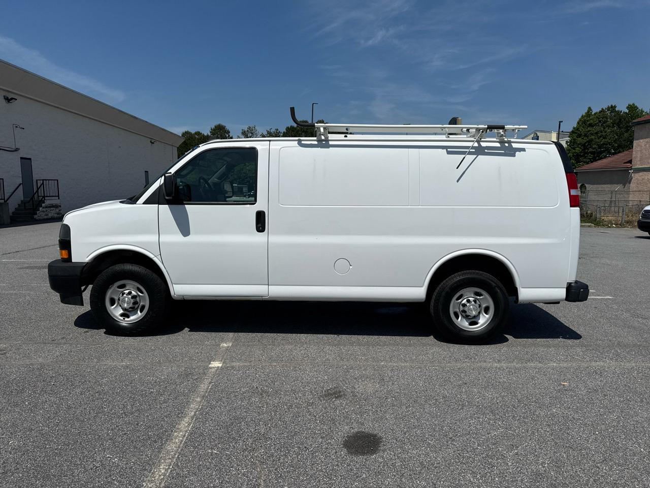 Chevrolet Express Cargo Van RWD 2500 135" 2020