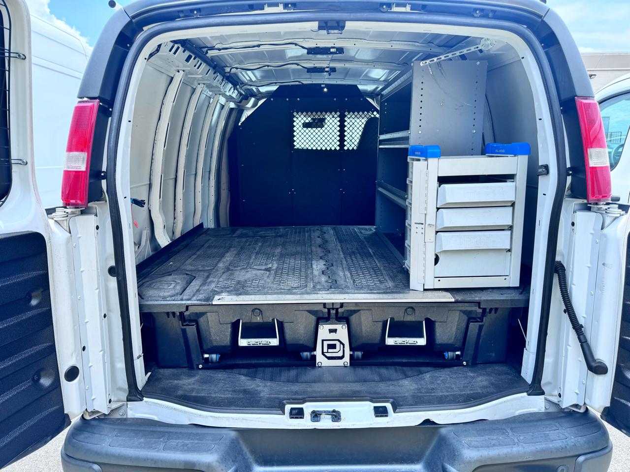 Chevrolet Express Cargo Van RWD 2500 135" 2020