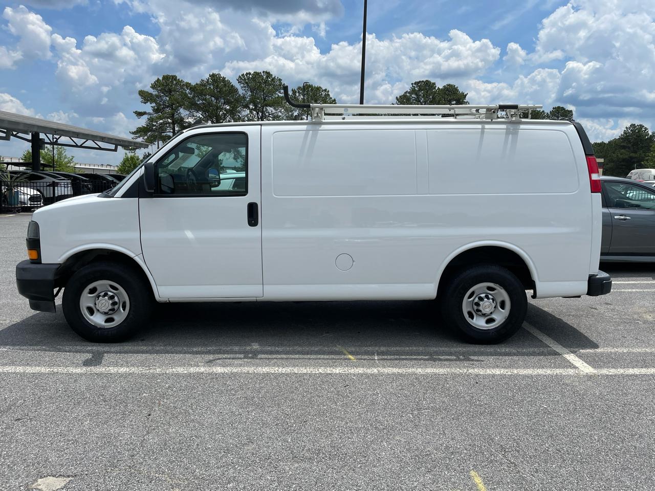 Chevrolet Express Cargo Van RWD 2500 135" 2020