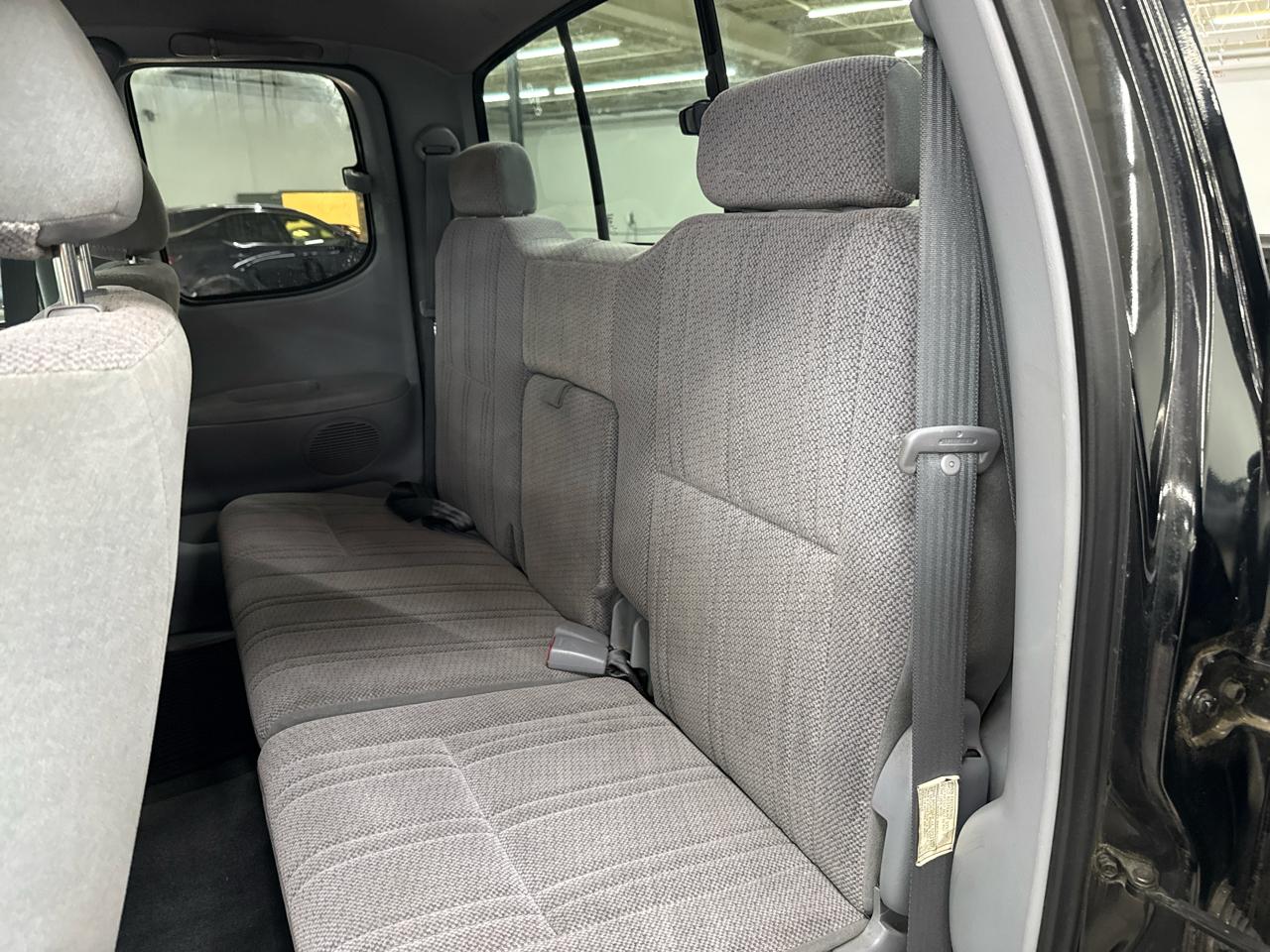 Toyota Tundra Access Cab V8 Auto SR5 2000