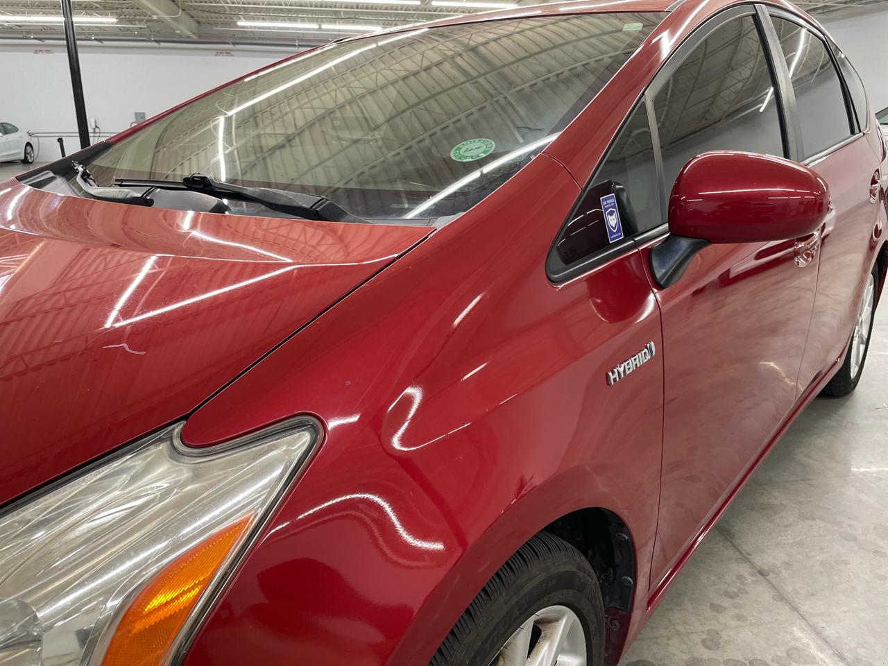 Toyota Prius V 5dr Wgn Three (Natl) 2014