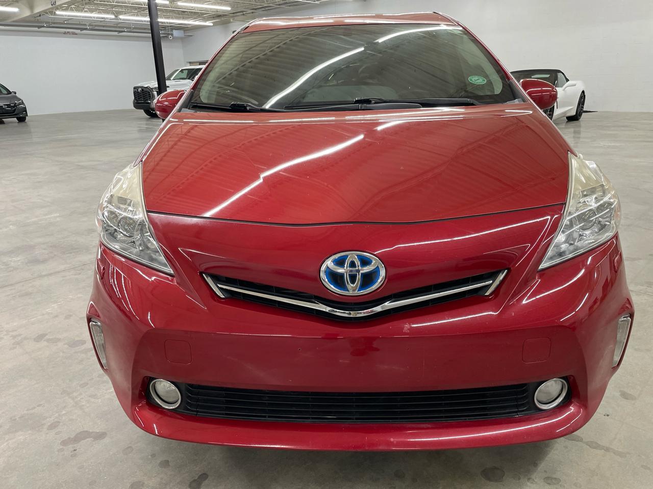 Toyota Prius V 5dr Wgn Three (Natl) 2014