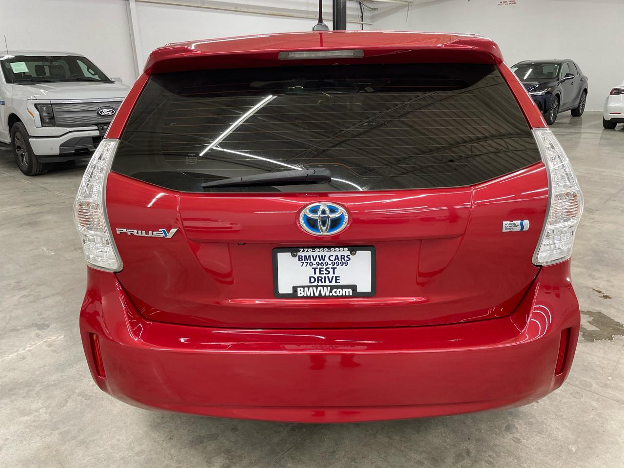 Toyota Prius V 5dr Wgn Three (Natl) 2014