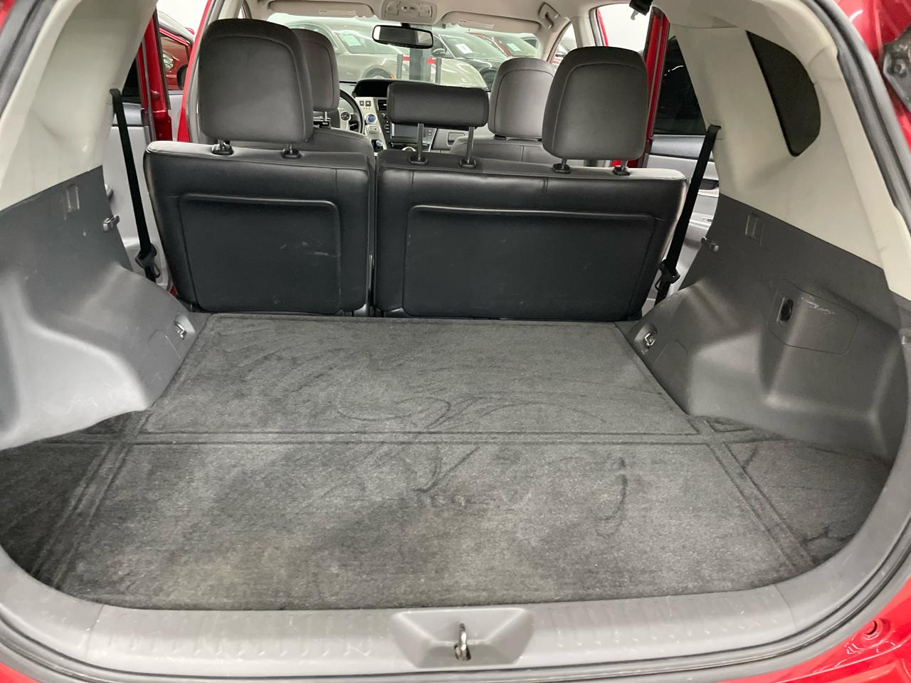Toyota Prius V 5dr Wgn Three (Natl) 2014