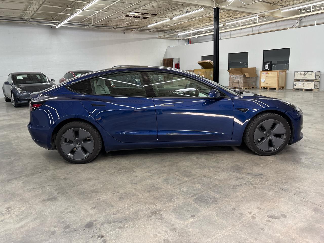 Tesla Model 3 Standard Range Plus RWD 2023