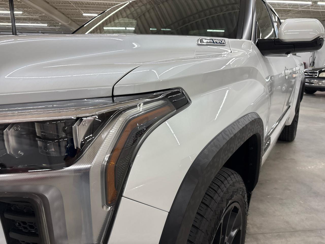 Toyota Tundra 4WD Platinum Hybrid CrewMax 5.5' Bed 3.5L (Natl) 2025