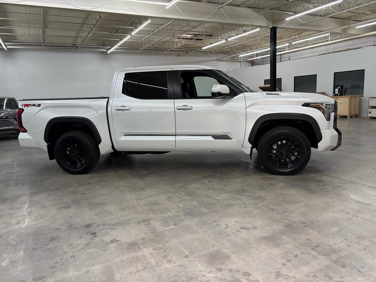 Toyota Tundra 4WD Platinum Hybrid CrewMax 5.5' Bed 3.5L (Natl) 2025