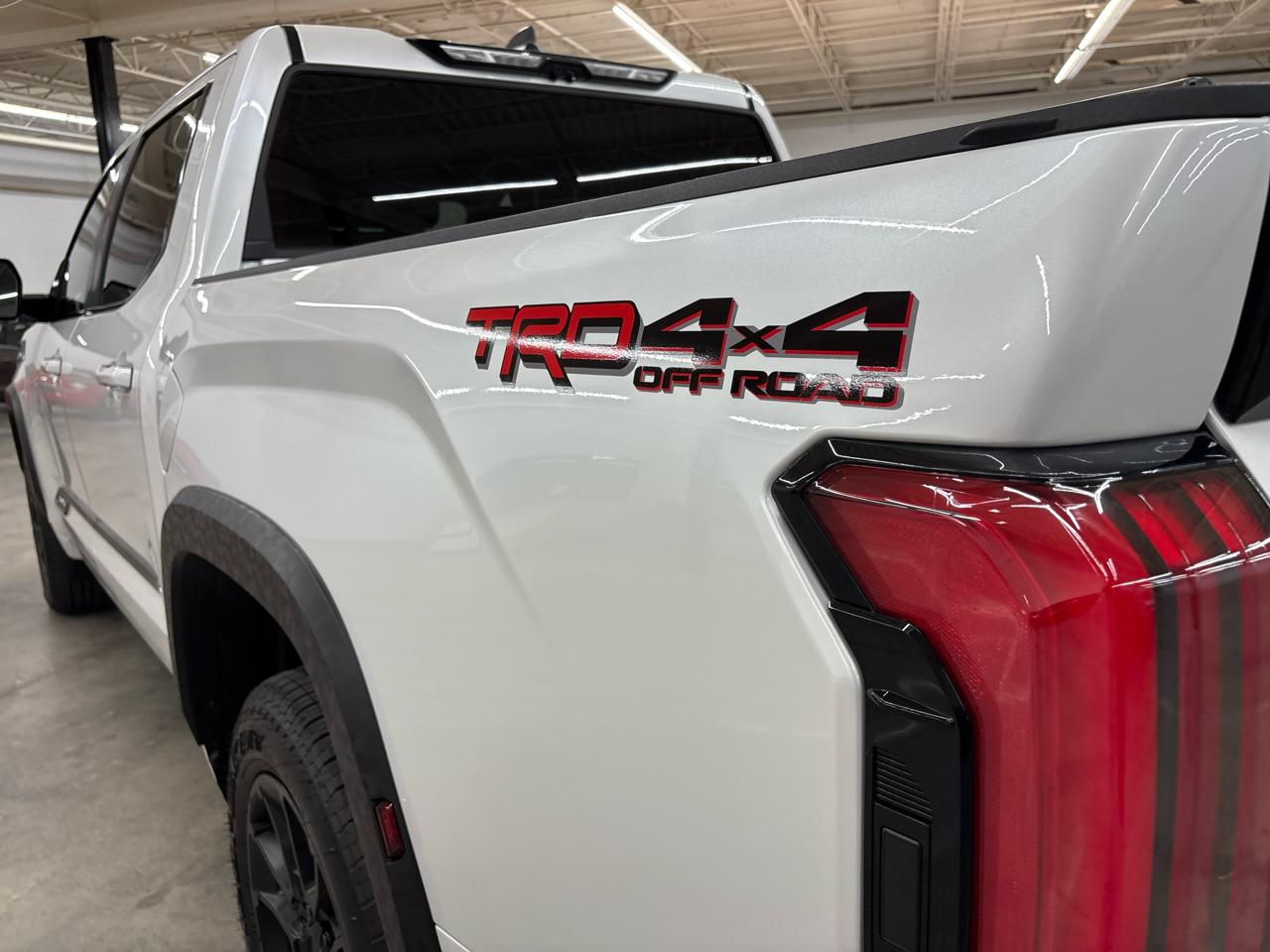 Toyota Tundra 4WD Platinum Hybrid CrewMax 5.5' Bed 3.5L (Natl) 2025