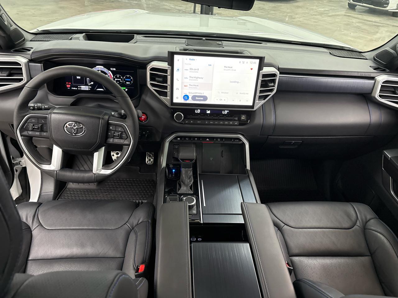 Toyota Tundra 4WD Platinum Hybrid CrewMax 5.5' Bed 3.5L (Natl) 2025