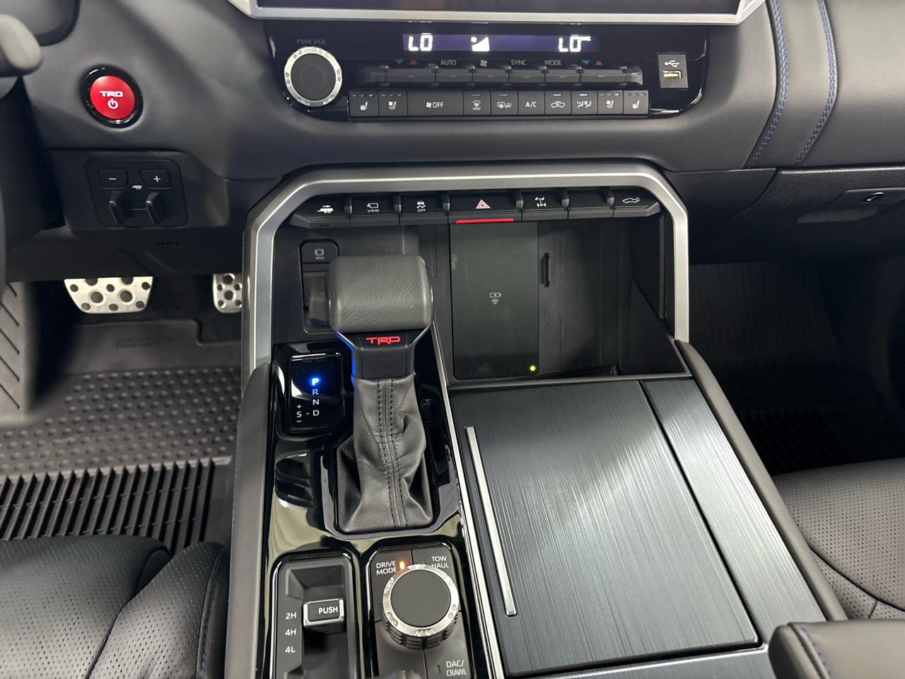 Toyota Tundra 4WD Platinum Hybrid CrewMax 5.5' Bed 3.5L (Natl) 2025