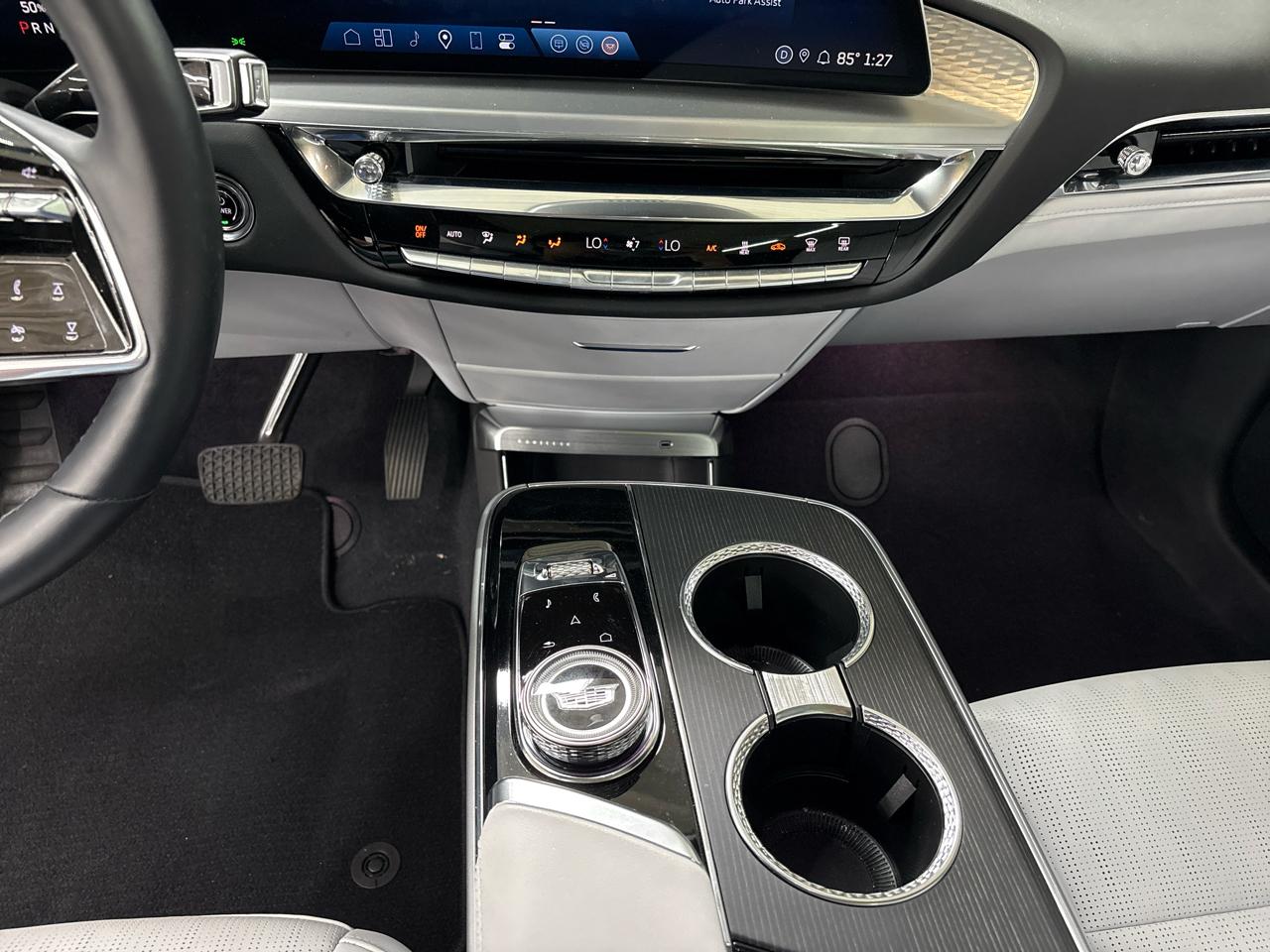 Cadillac Lyriq 4dr Luxury w/1SC 2024