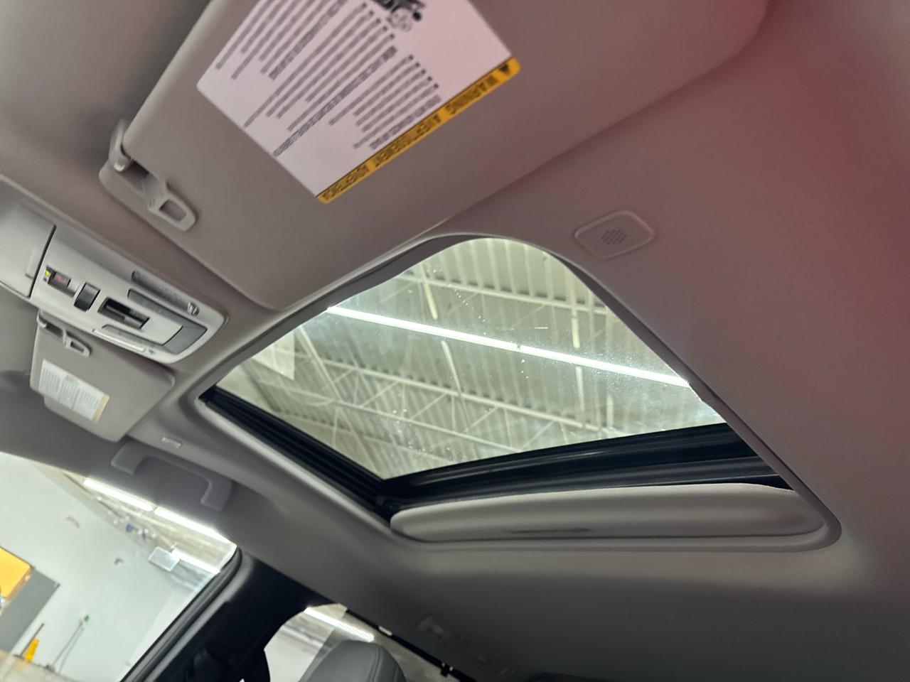 Toyota Sienna XLE FWD 8-Passenger (Natl) 2025