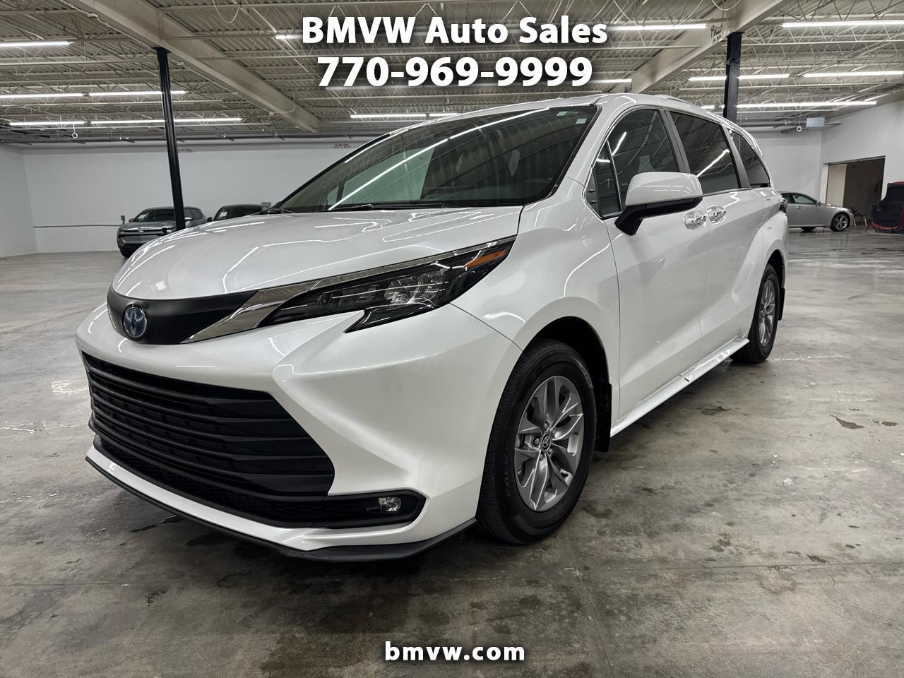 White 2025 Toyota Sienna Minivan Front-Wheel Drive Automatic