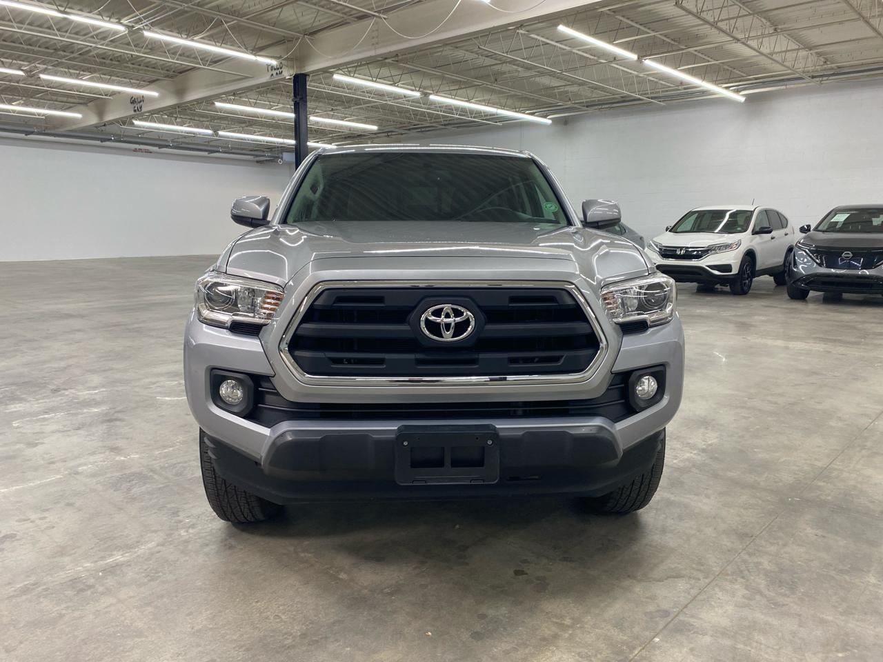 Toyota Tacoma TRD Off Road Double Cab 5' Bed V6 4x4 MT (Natl) 2017