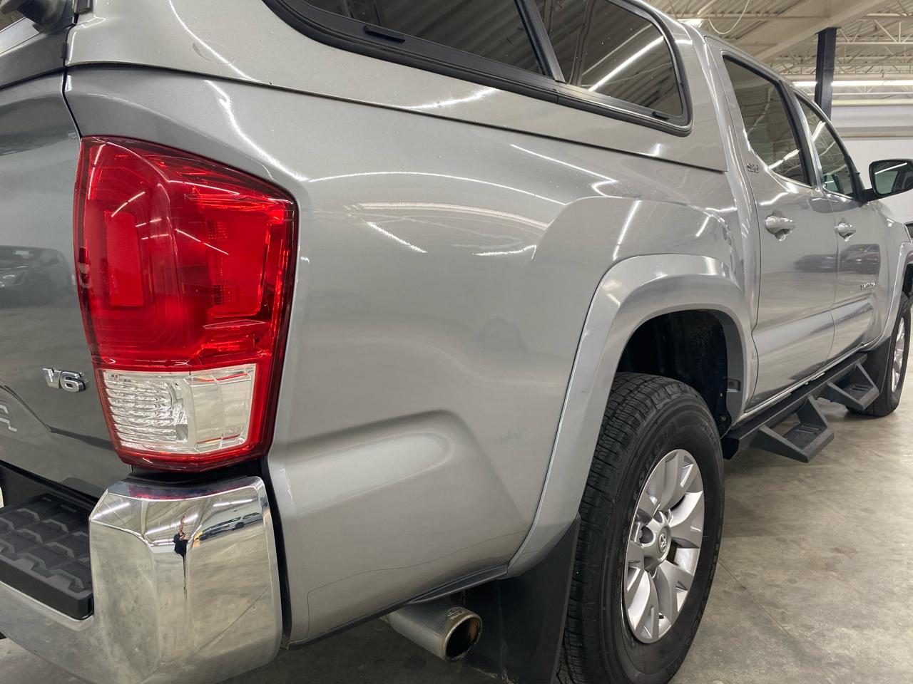 Toyota Tacoma TRD Off Road Double Cab 5' Bed V6 4x4 MT (Natl) 2017