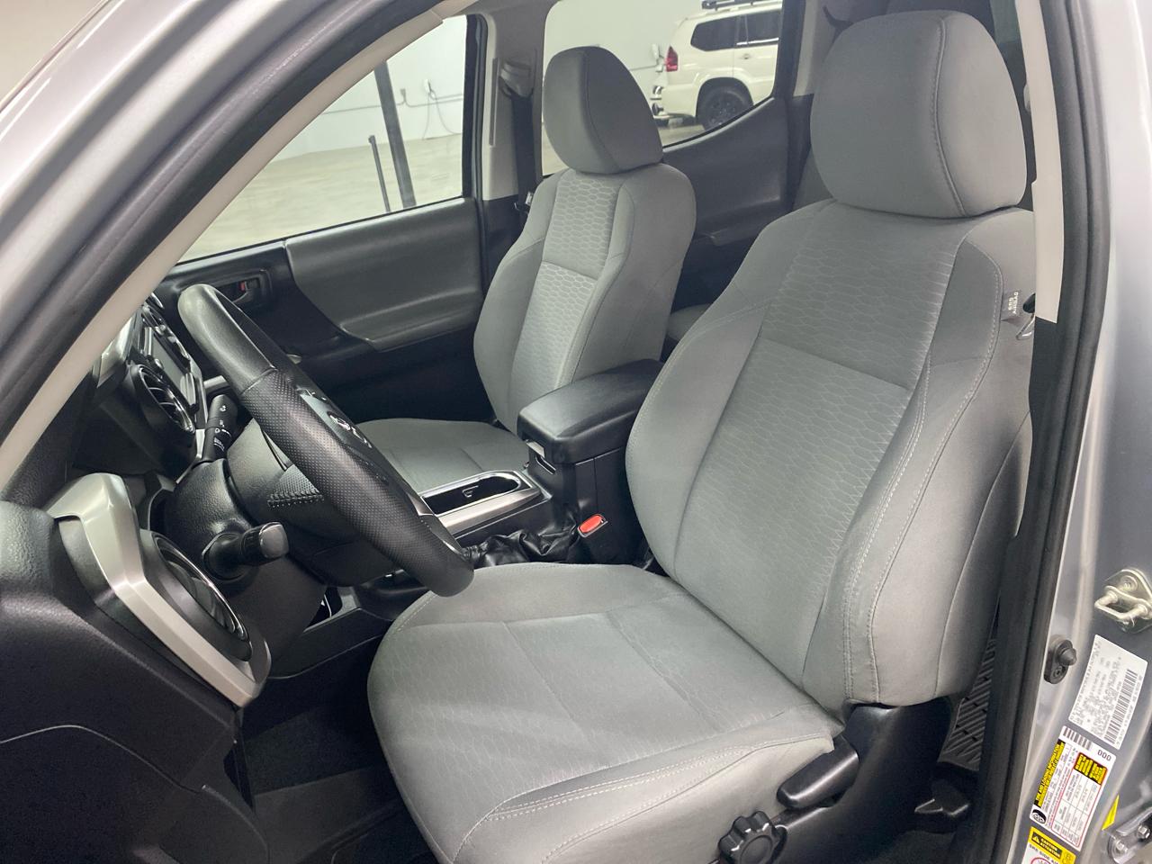 Toyota Tacoma TRD Off Road Double Cab 5' Bed V6 4x4 MT (Natl) 2017