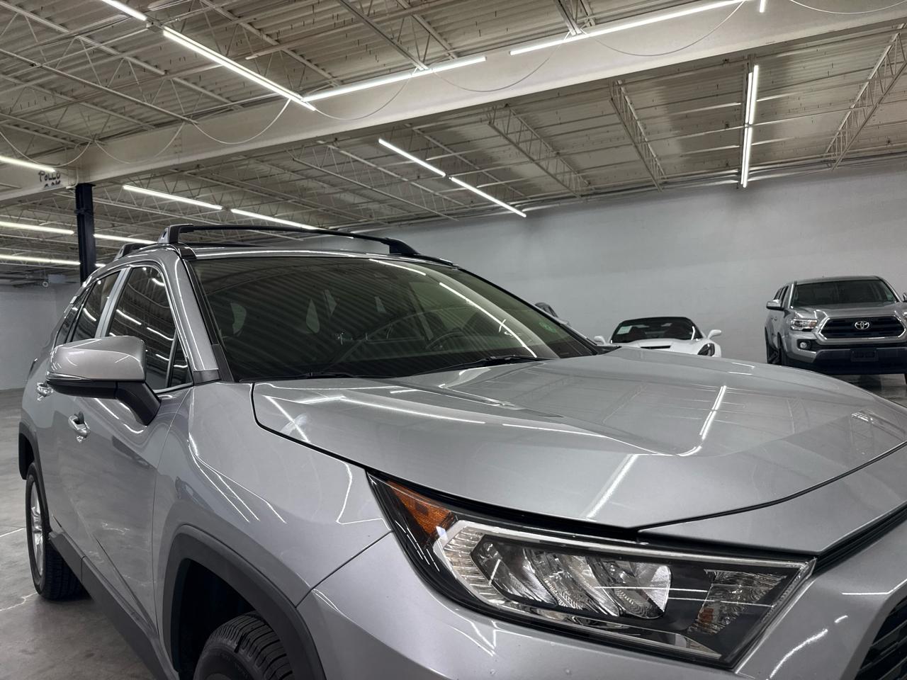 Toyota RAV4 XLE AWD (Natl) 2020