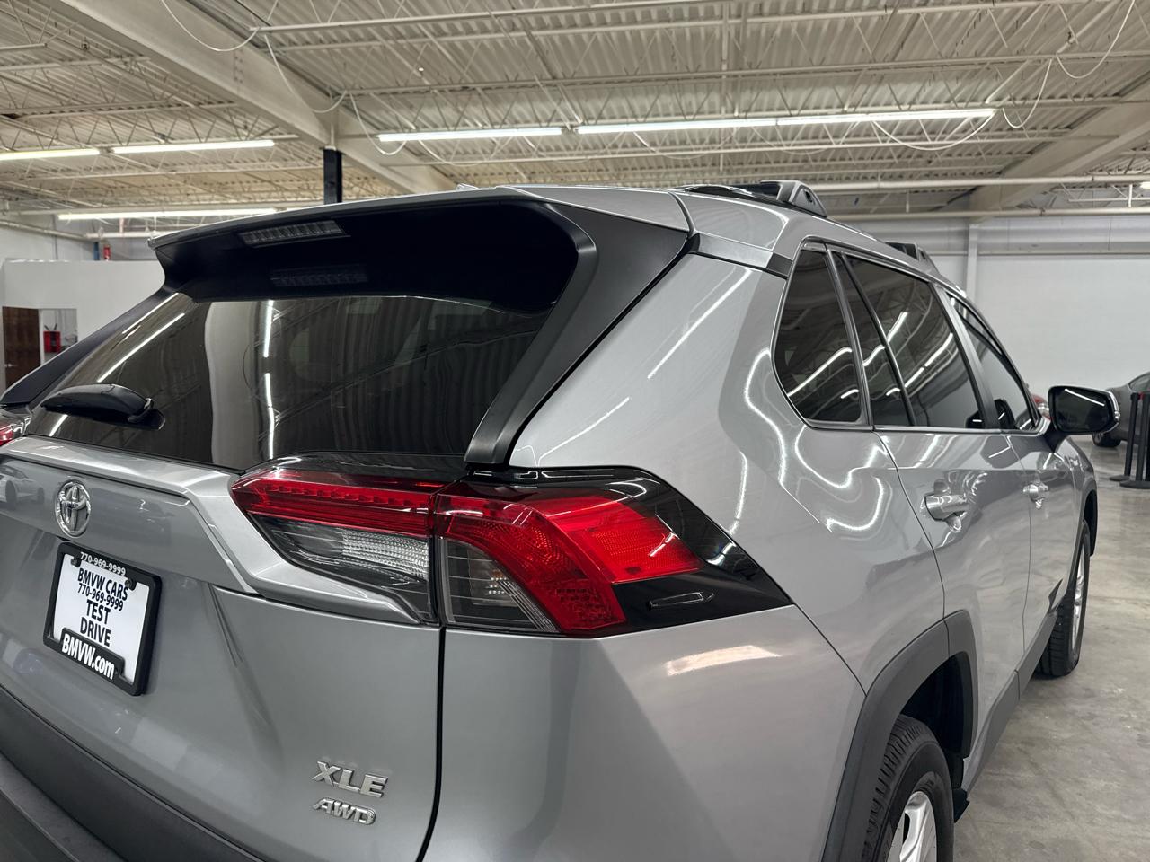 Toyota RAV4 XLE AWD (Natl) 2020