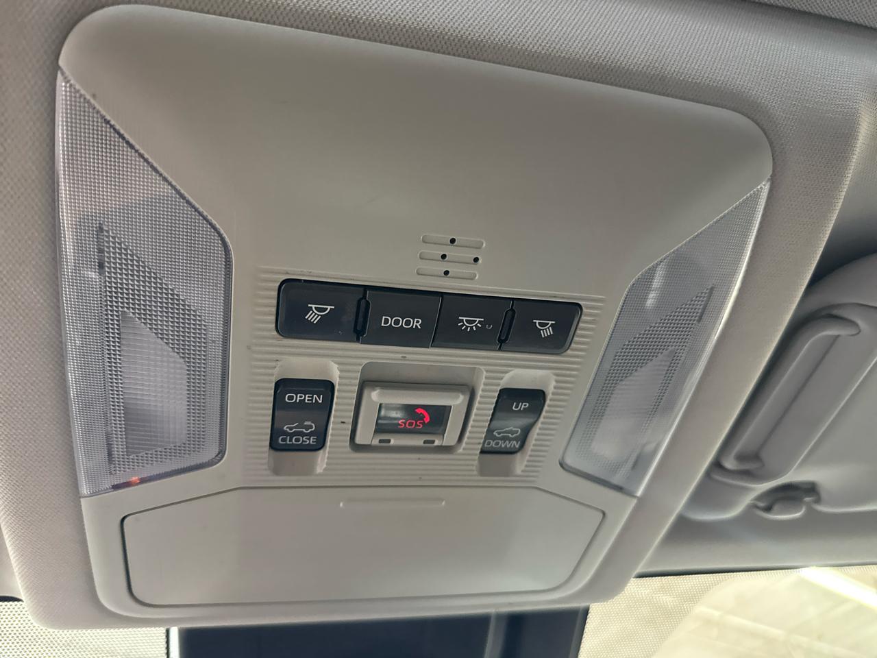 Toyota RAV4 XLE AWD (Natl) 2020