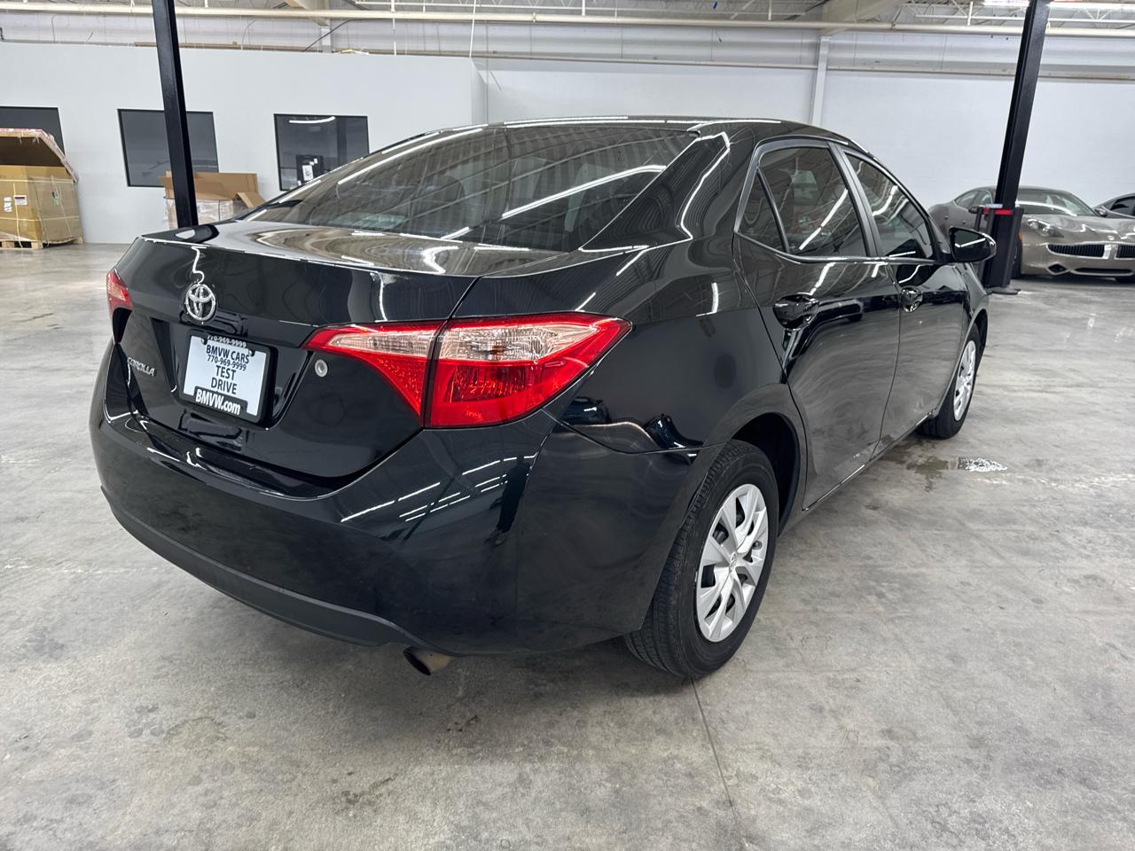 Toyota Corolla XLE CVT (Natl) 2019