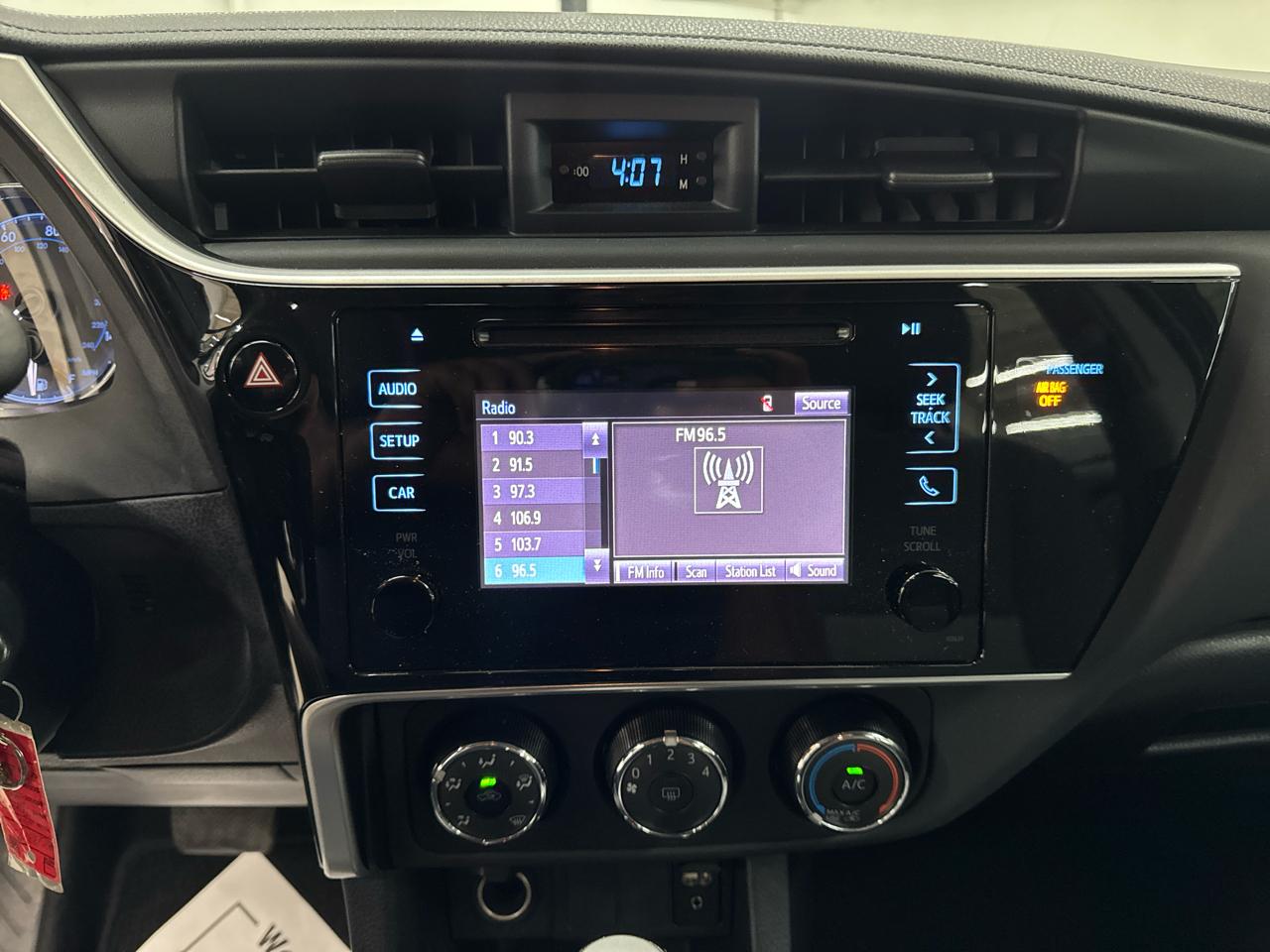 Toyota Corolla XLE CVT (Natl) 2019