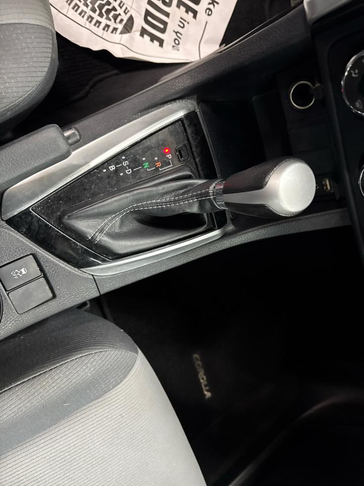 Toyota Corolla XLE CVT (Natl) 2019