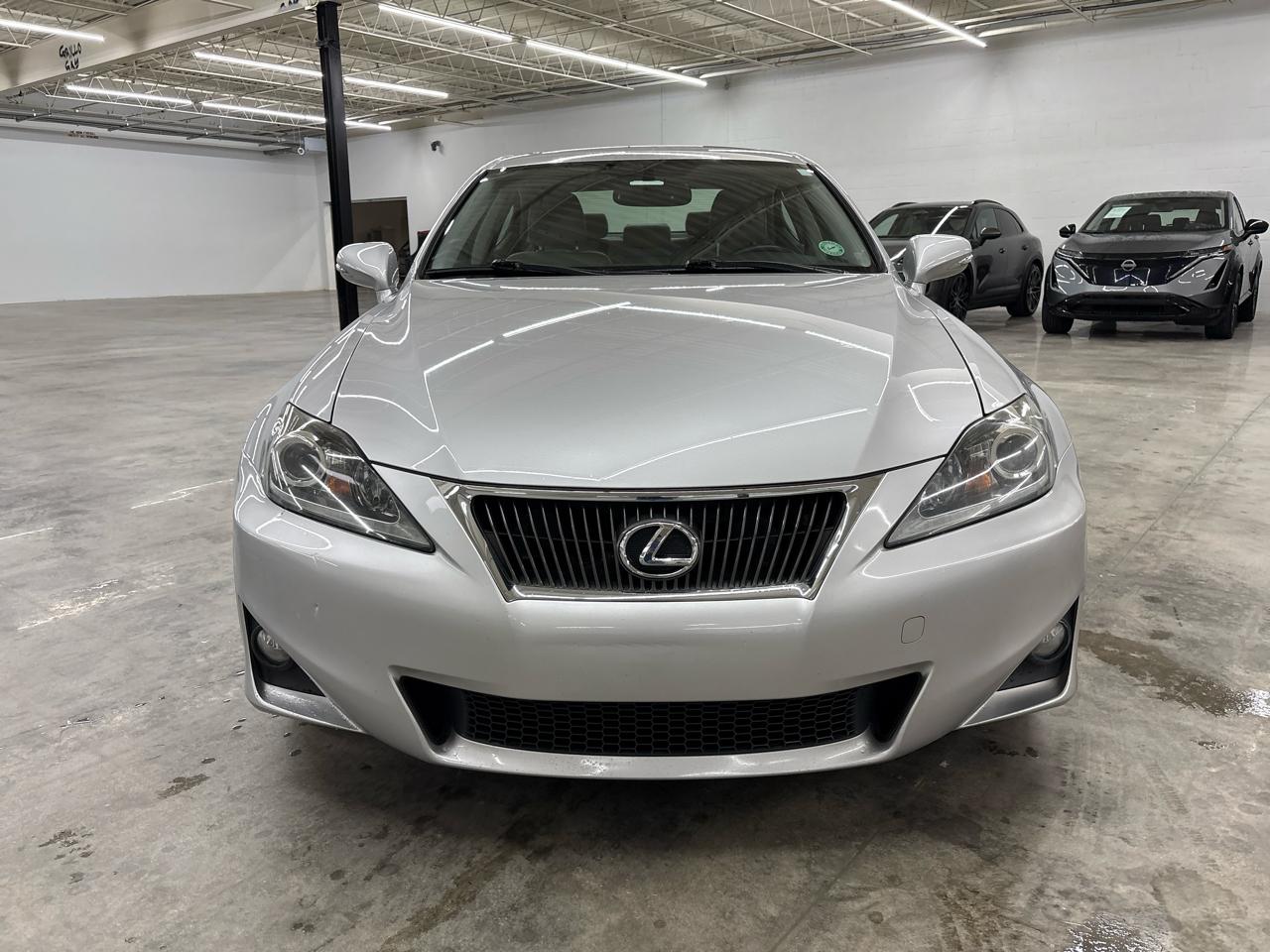 Lexus IS 250 4dr Sport Sdn Man RWD 2011