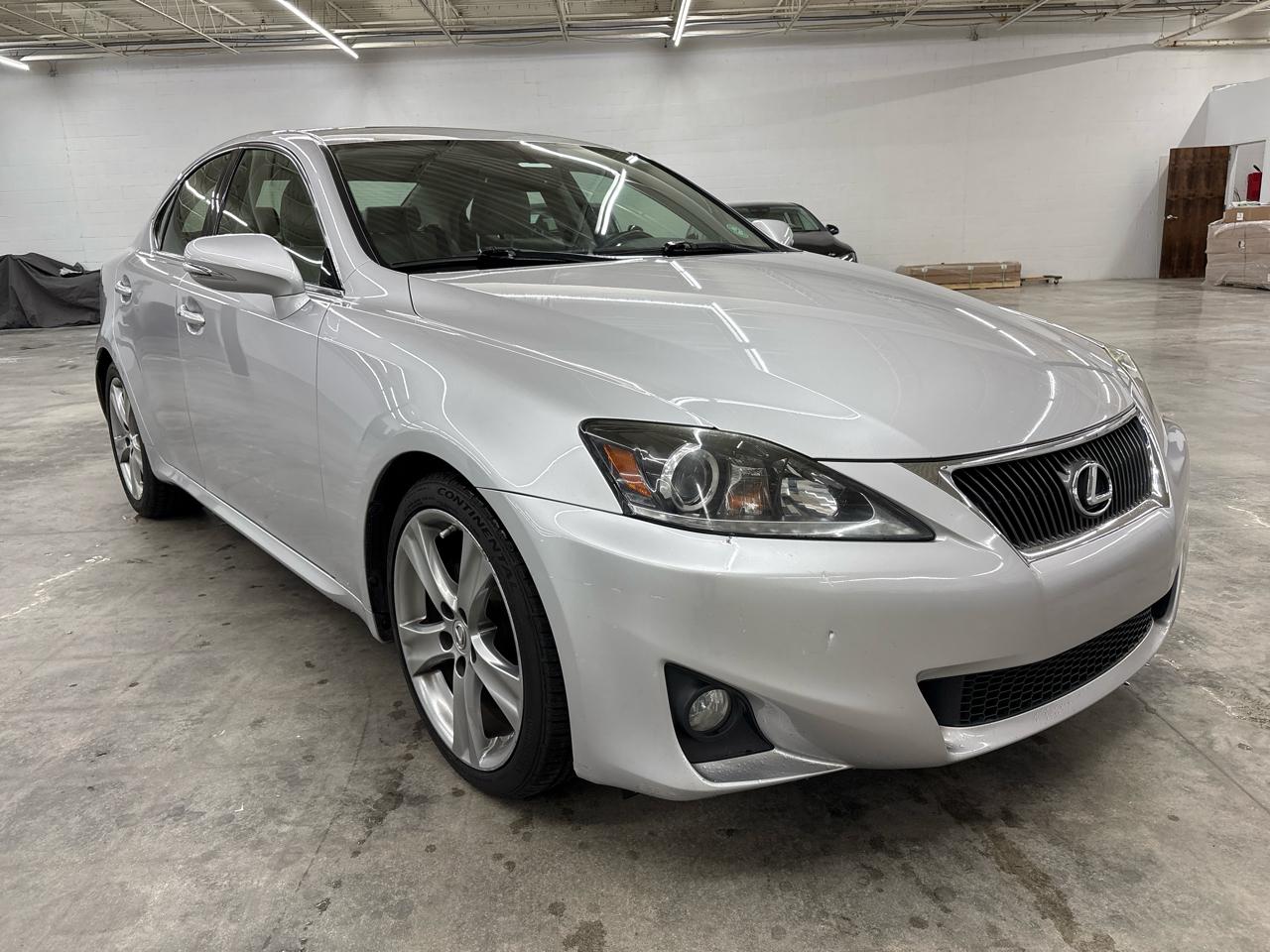 Lexus IS 250 4dr Sport Sdn Man RWD 2011