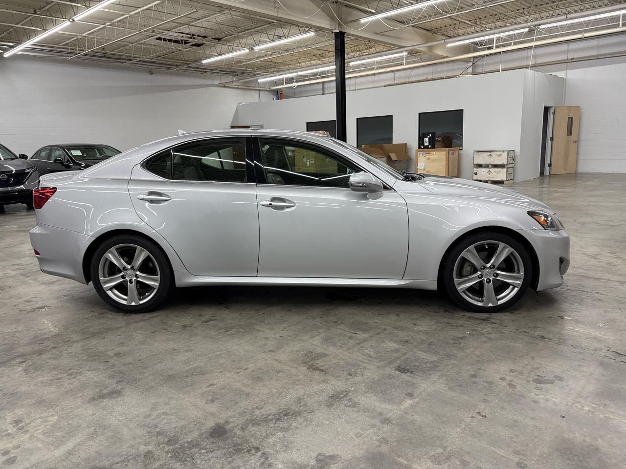 Lexus IS 250 4dr Sport Sdn Man RWD 2011