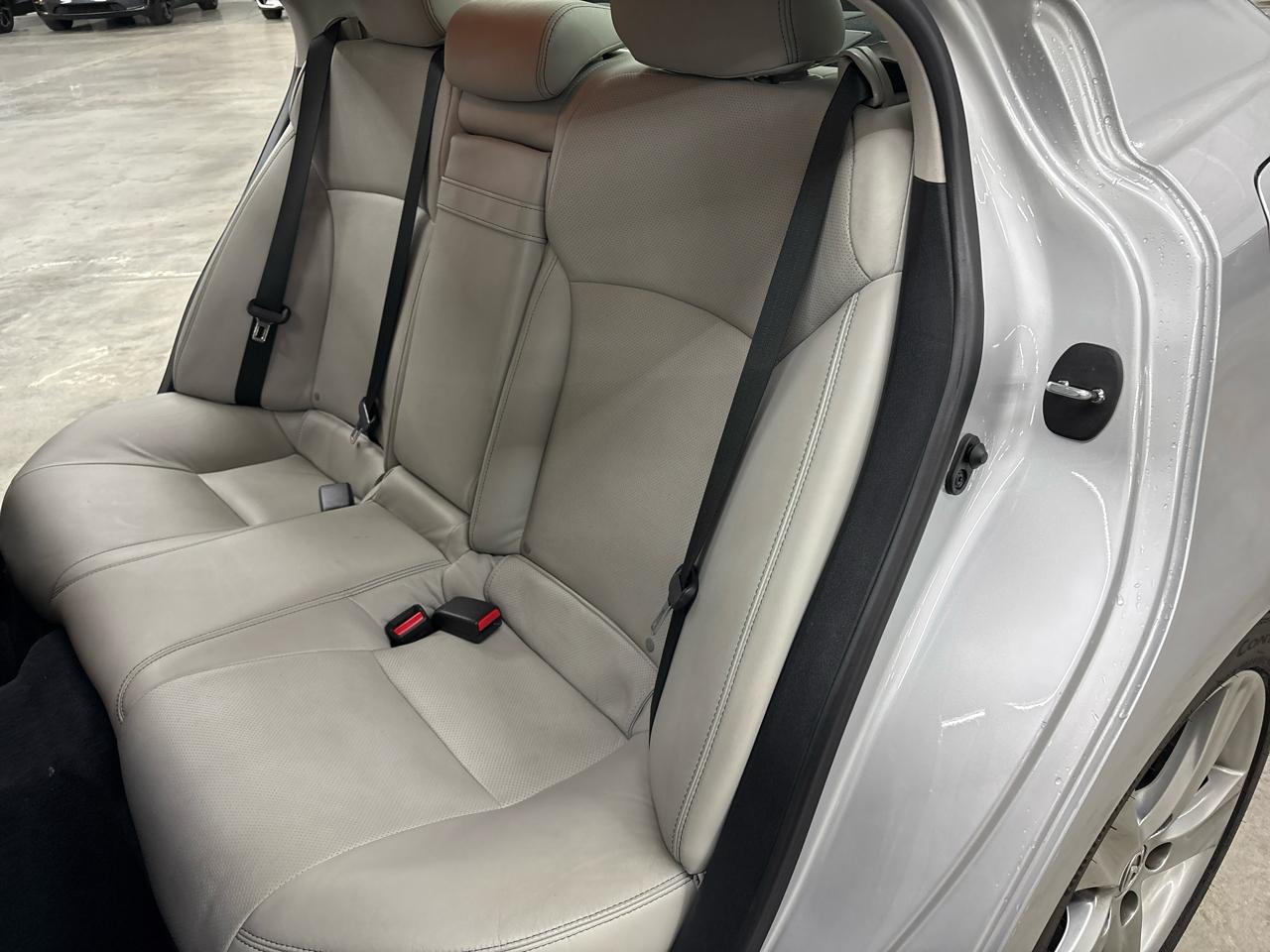 Lexus IS 250 4dr Sport Sdn Man RWD 2011