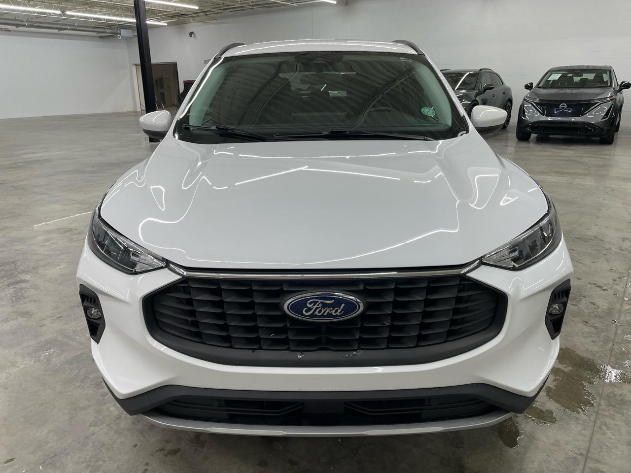 Ford Escape FWD 4dr Hybrid Limited 2023