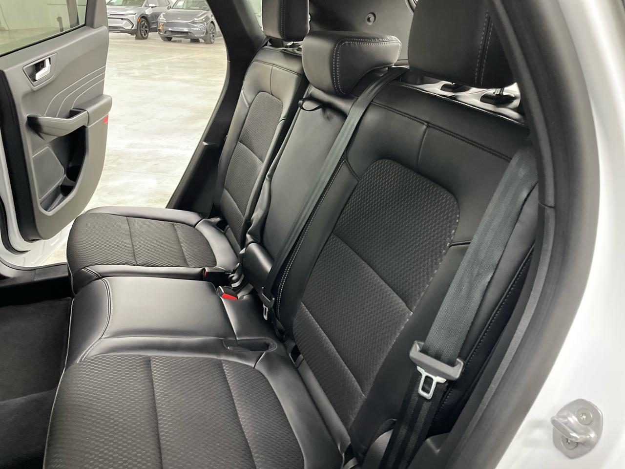 Ford Escape FWD 4dr Hybrid Limited 2023