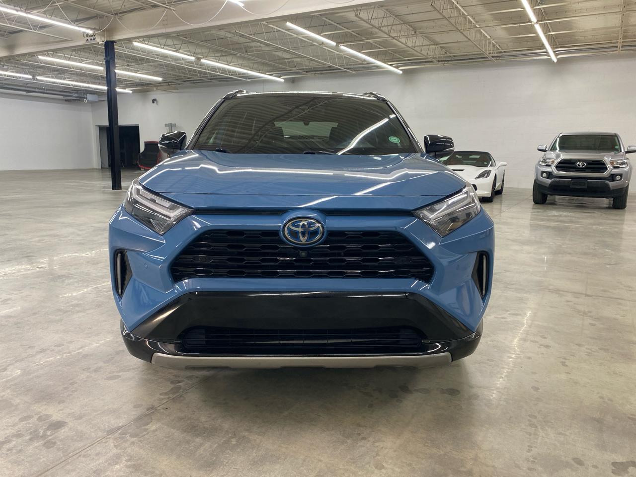 Toyota RAV4 Hybrid XSE AWD (Natl) 2022