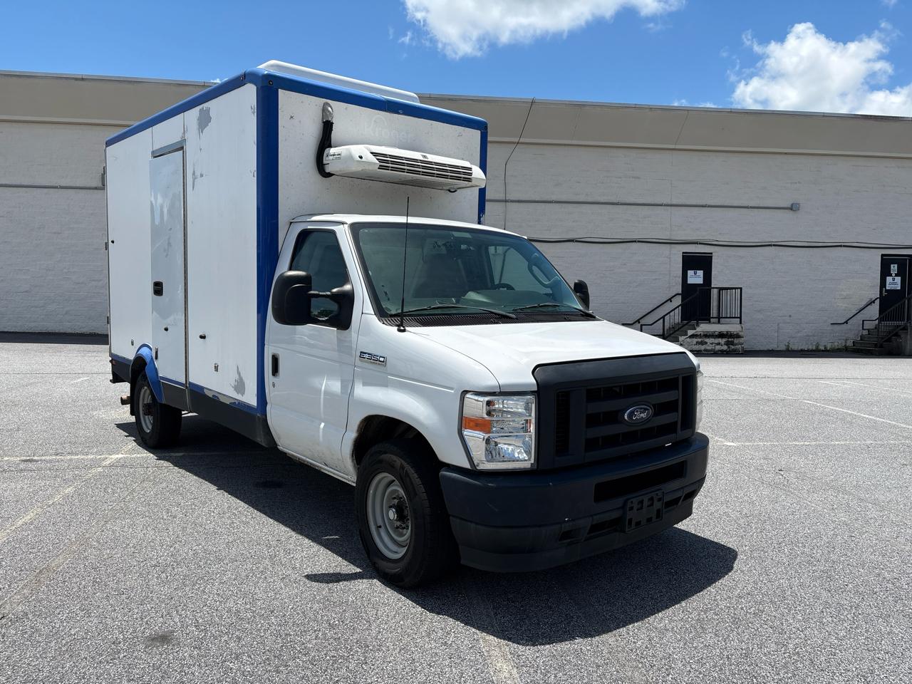 Ford E-Series Cutaway E-350 SRW 138" WB 2023