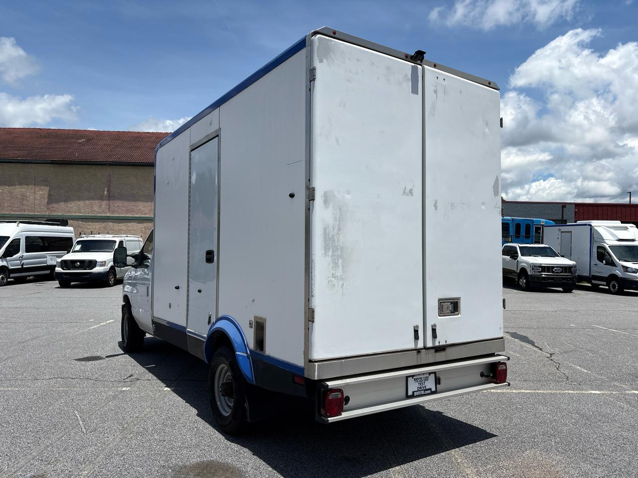 Ford E-Series Cutaway E-350 SRW 138" WB 2023
