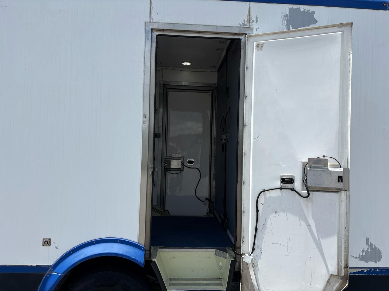 Ford E-Series Cutaway E-350 SRW 138" WB 2023